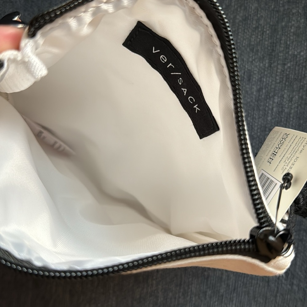 Makeup Bag - Picture 4 of 4